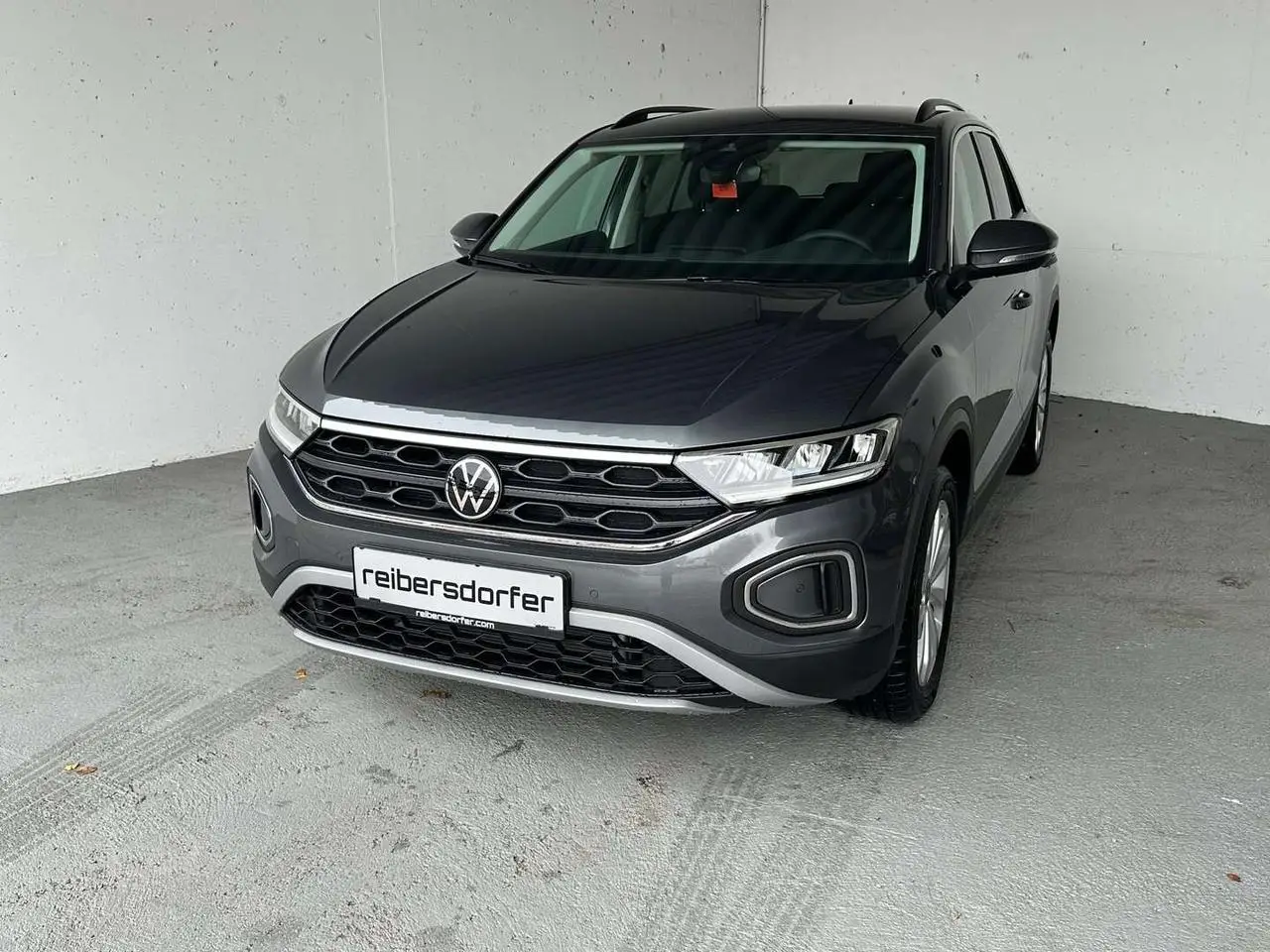 Photo 1 : Volkswagen T-roc 2024 Essence