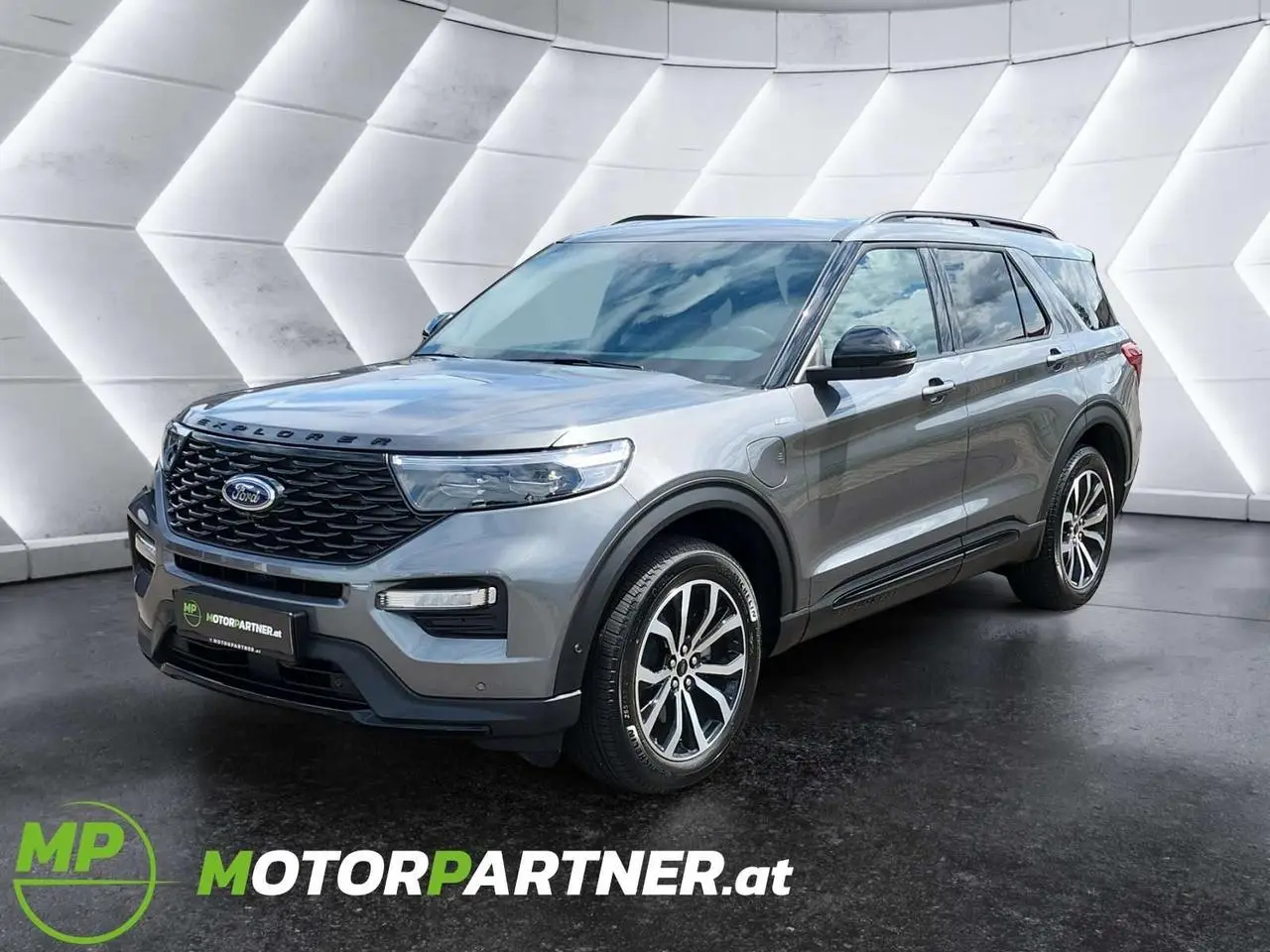 Photo 1 : Ford Explorer 2024 Essence