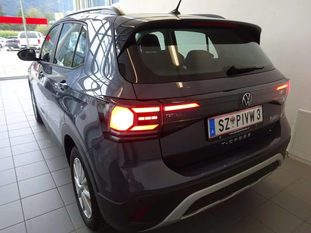 Photo 1 : Volkswagen T-cross 2024 Essence