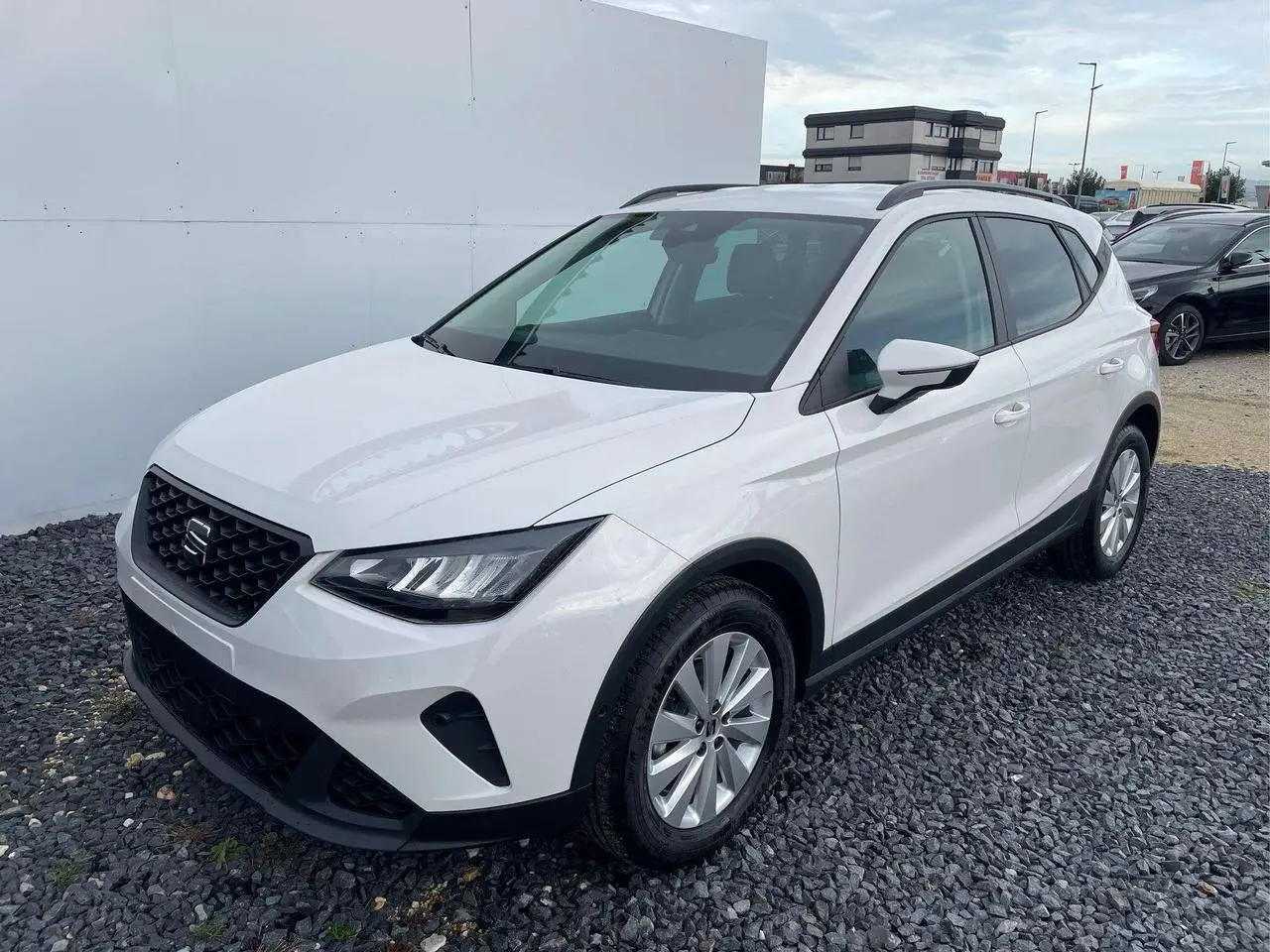 Photo 1 : Seat Arona 2024 Petrol