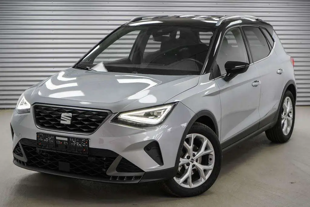 Photo 1 : Seat Arona 2023 Petrol