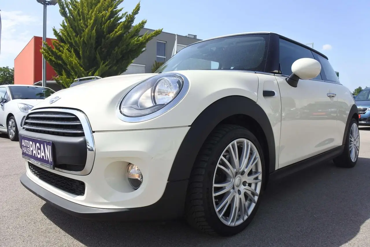 Photo 1 : Mini One 2016 Petrol