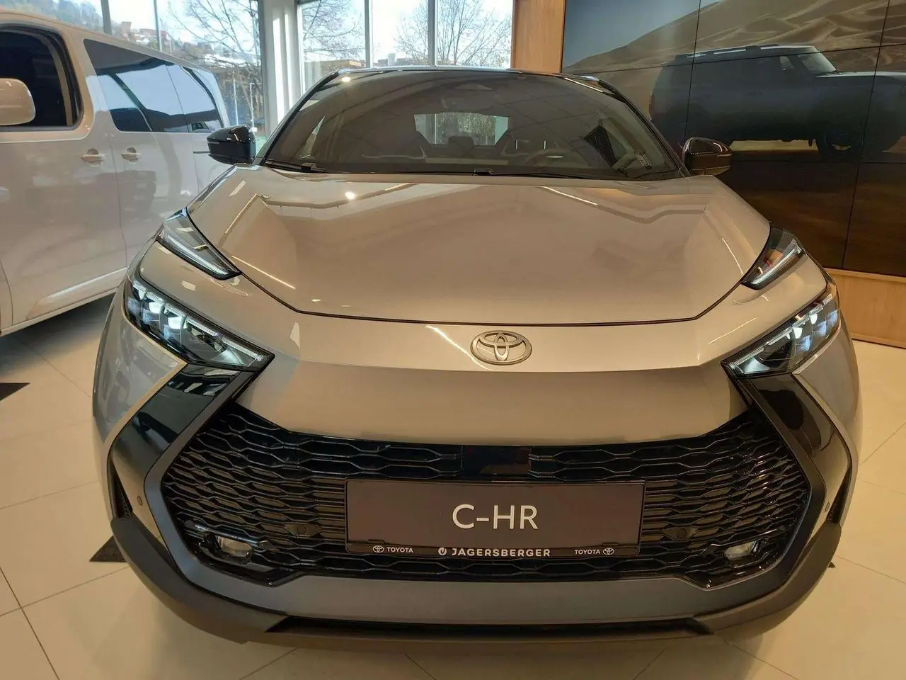 Photo 1 : Toyota C-hr 2024 Petrol