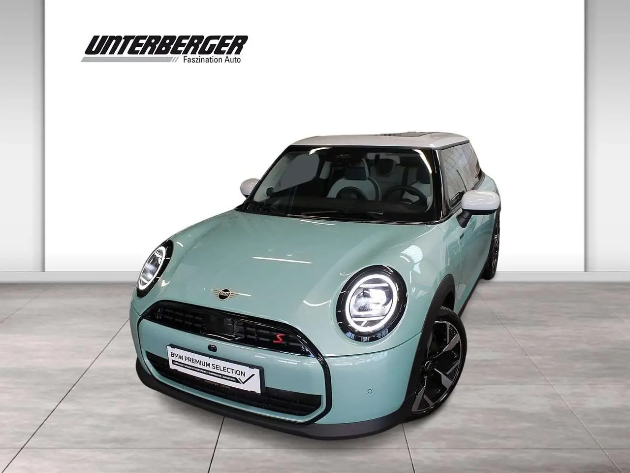 Photo 1 : Mini Cooper 2024 Petrol