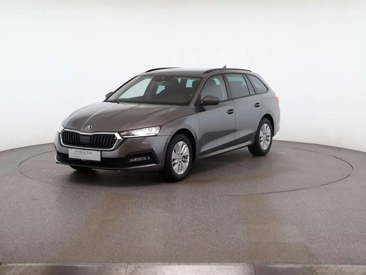 Photo 1 : Skoda Octavia 2024 Petrol