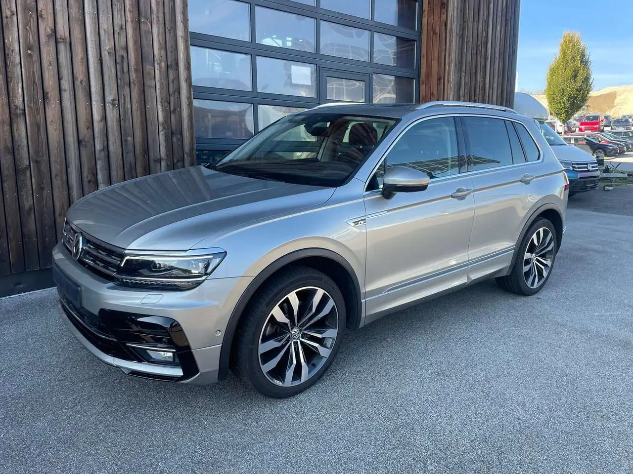 Photo 1 : Volkswagen Tiguan 2019 Essence