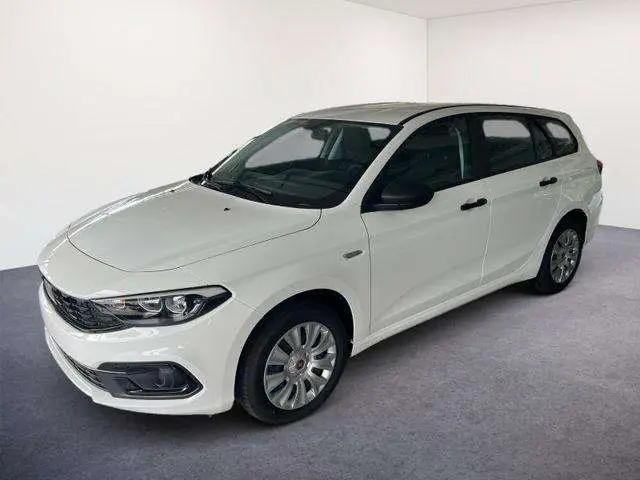 Photo 1 : Fiat Tipo 2024 Essence