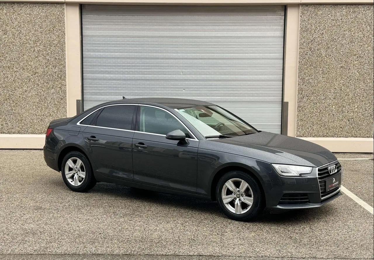 Photo 1 : Audi A4 2018 Diesel