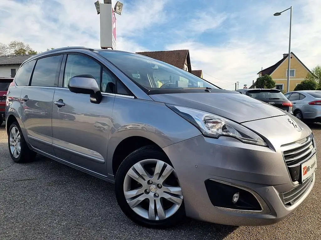 Photo 1 : Peugeot 5008 2016 Petrol