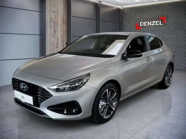 Photo 1 : Hyundai I30 2024 Petrol