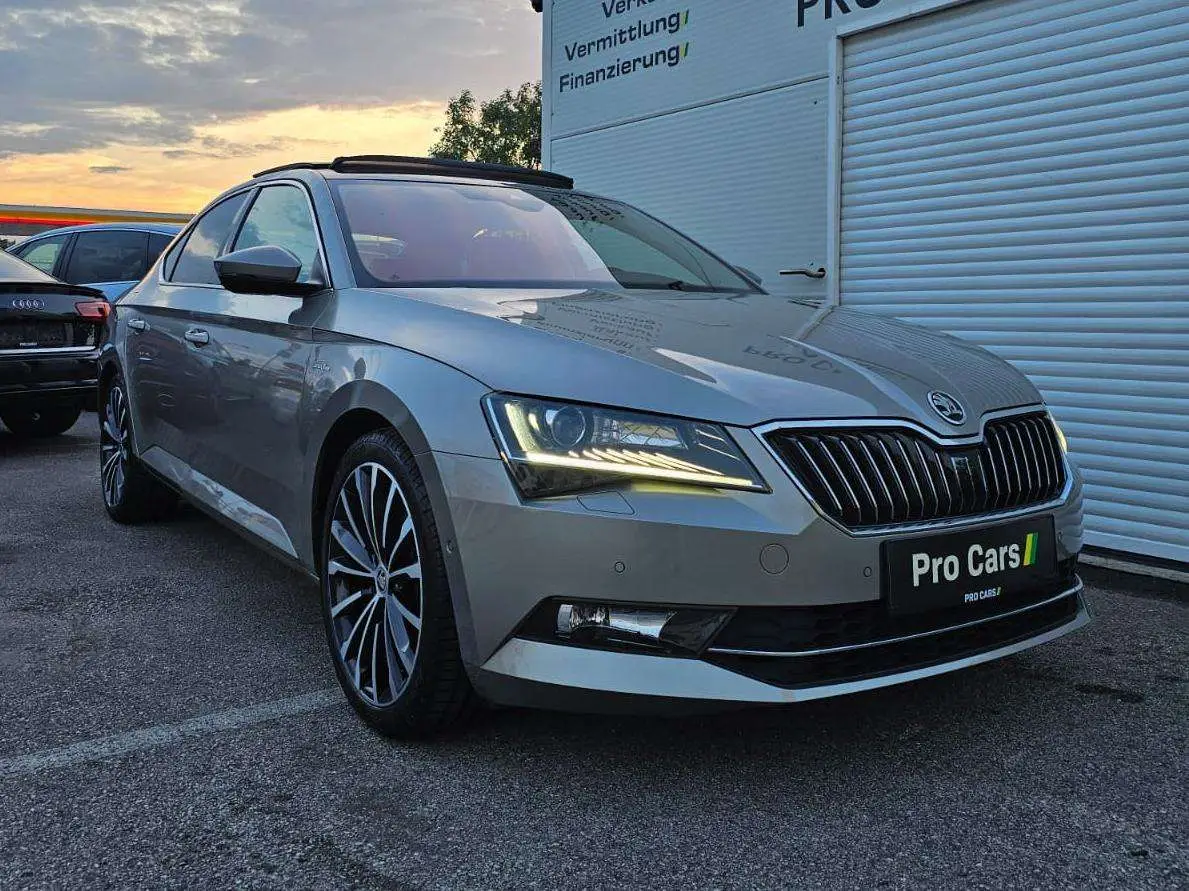 Photo 1 : Skoda Superb 2016 Diesel