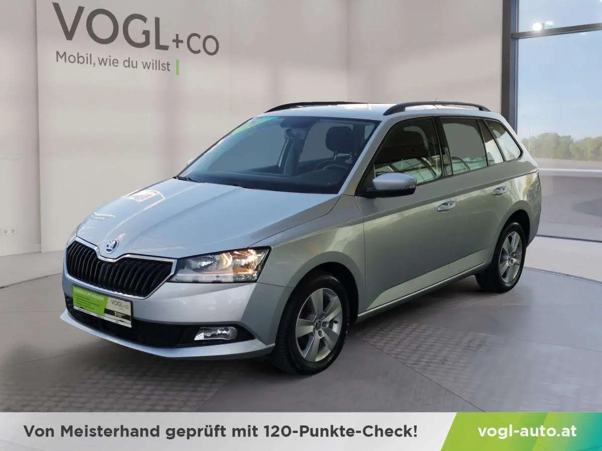 Photo 1 : Skoda Fabia 2019 Essence