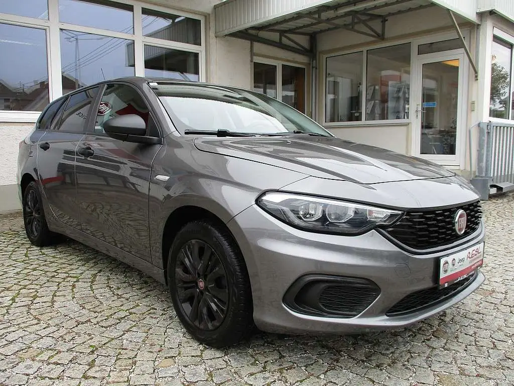 Photo 1 : Fiat Tipo 2019 Essence