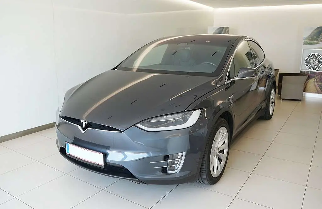 Photo 1 : Tesla Model X 2018 Électrique