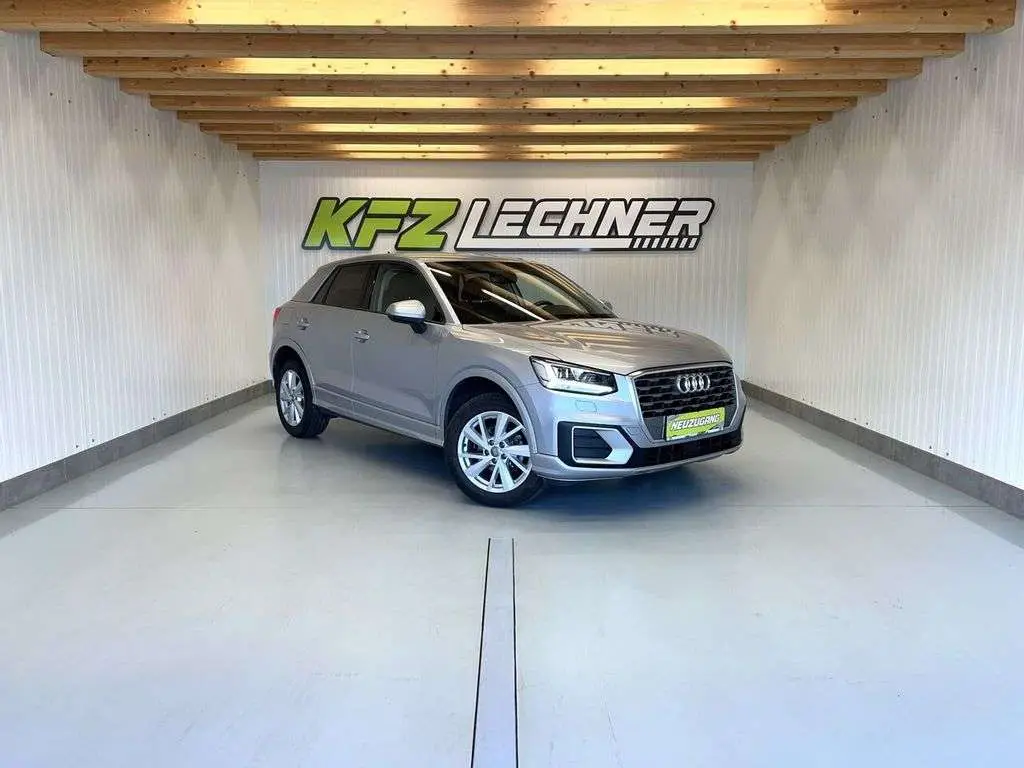 Photo 1 : Audi Q2 2020 Petrol