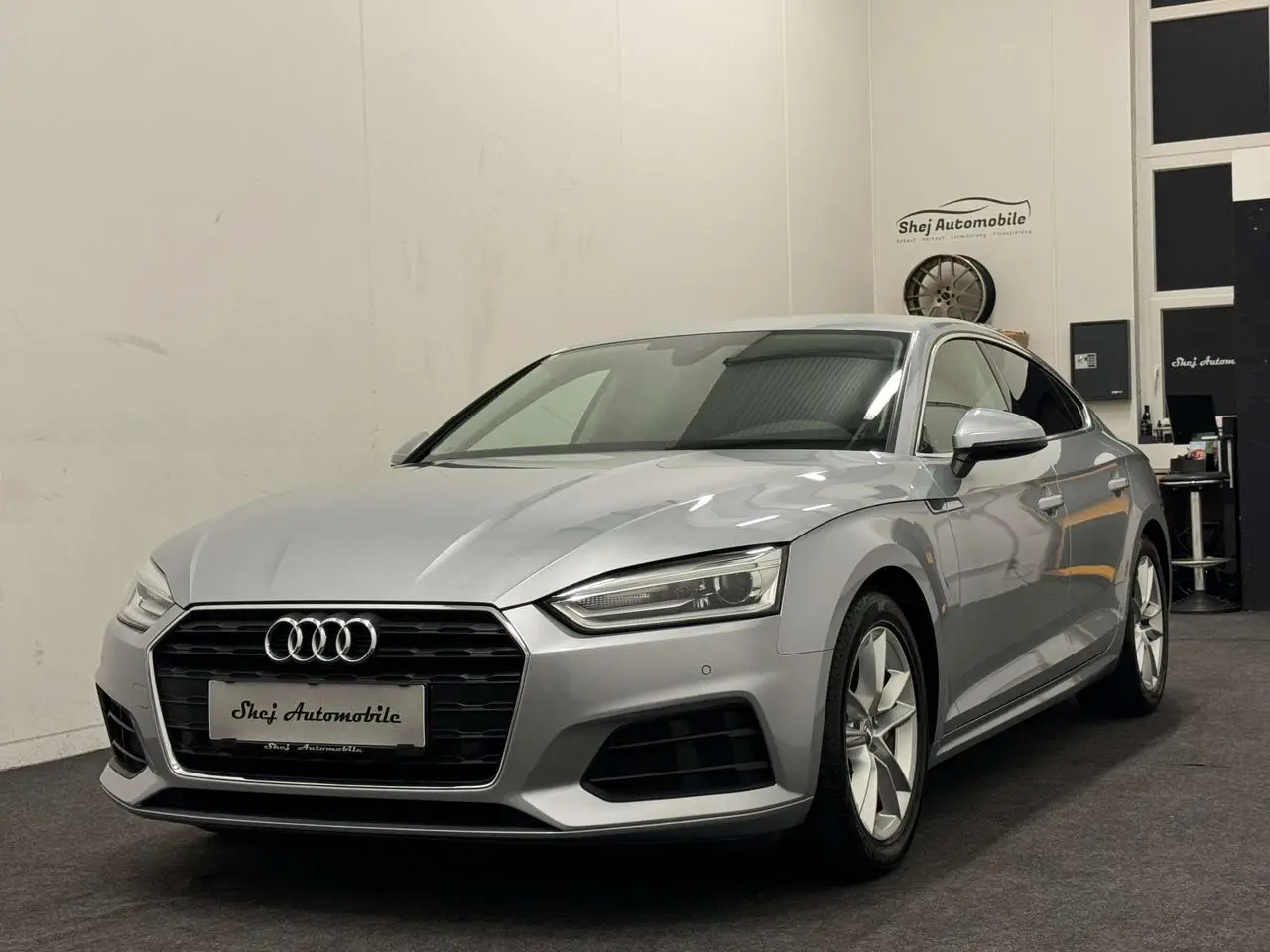 Photo 1 : Audi A5 2018 Diesel