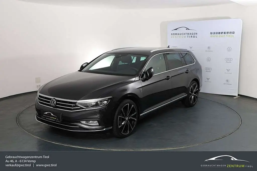 Photo 1 : Volkswagen Passat 2023 Diesel