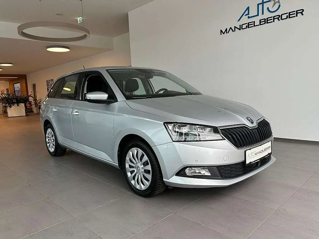 Photo 1 : Skoda Fabia 2021 Petrol