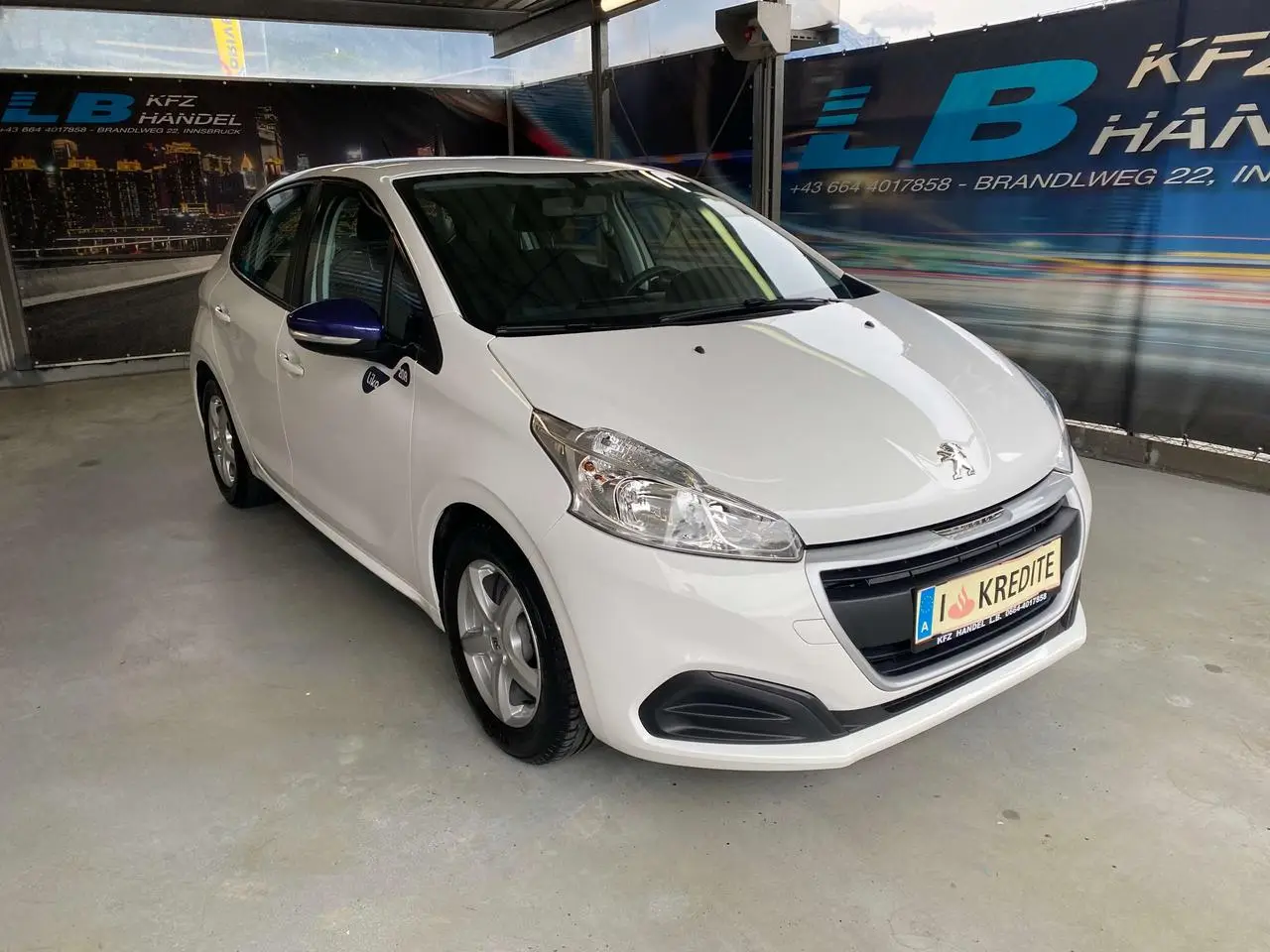 Photo 1 : Peugeot 208 2017 Petrol