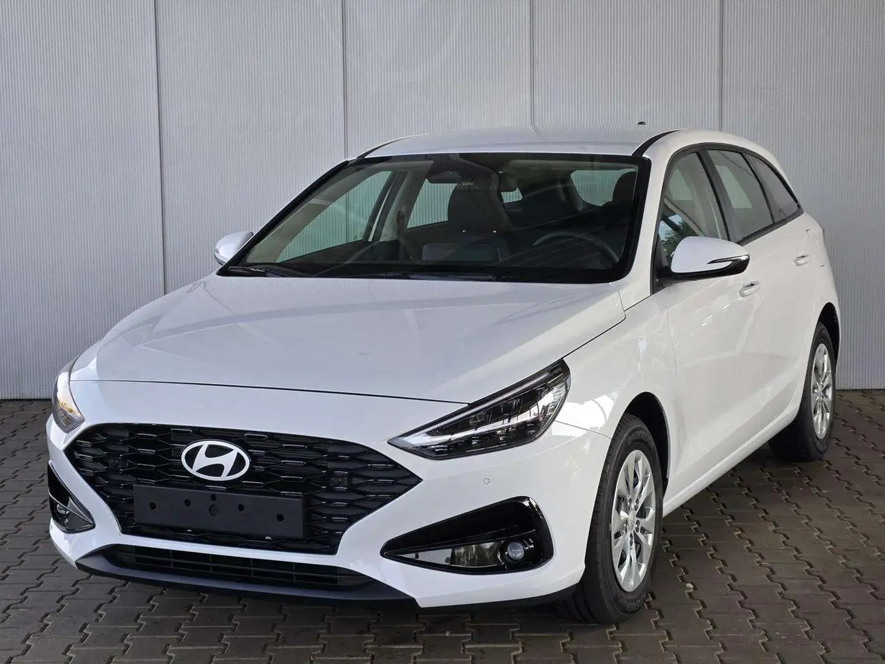 Photo 1 : Hyundai I30 2024 Petrol