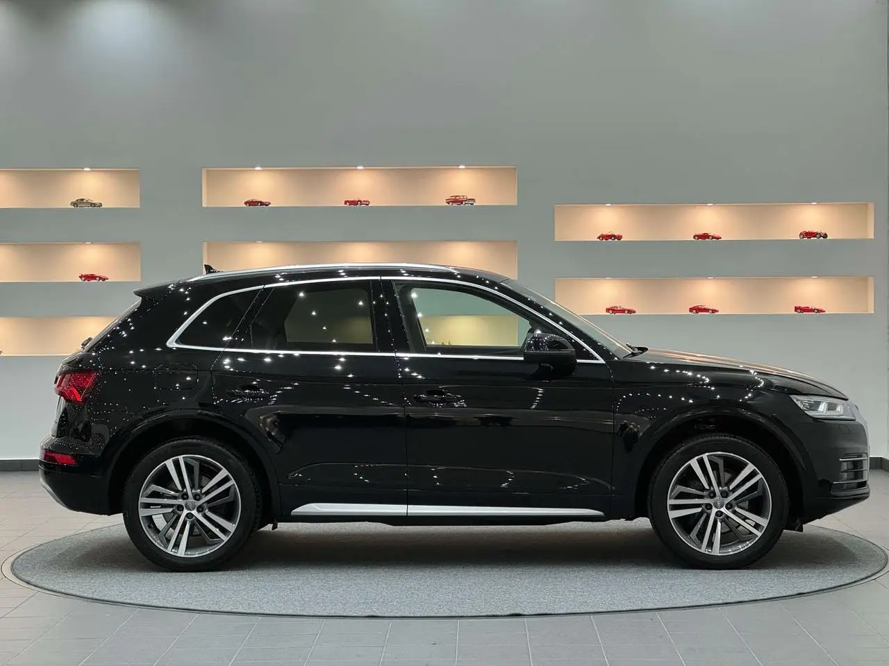 Photo 1 : Audi Q5 2018 Essence