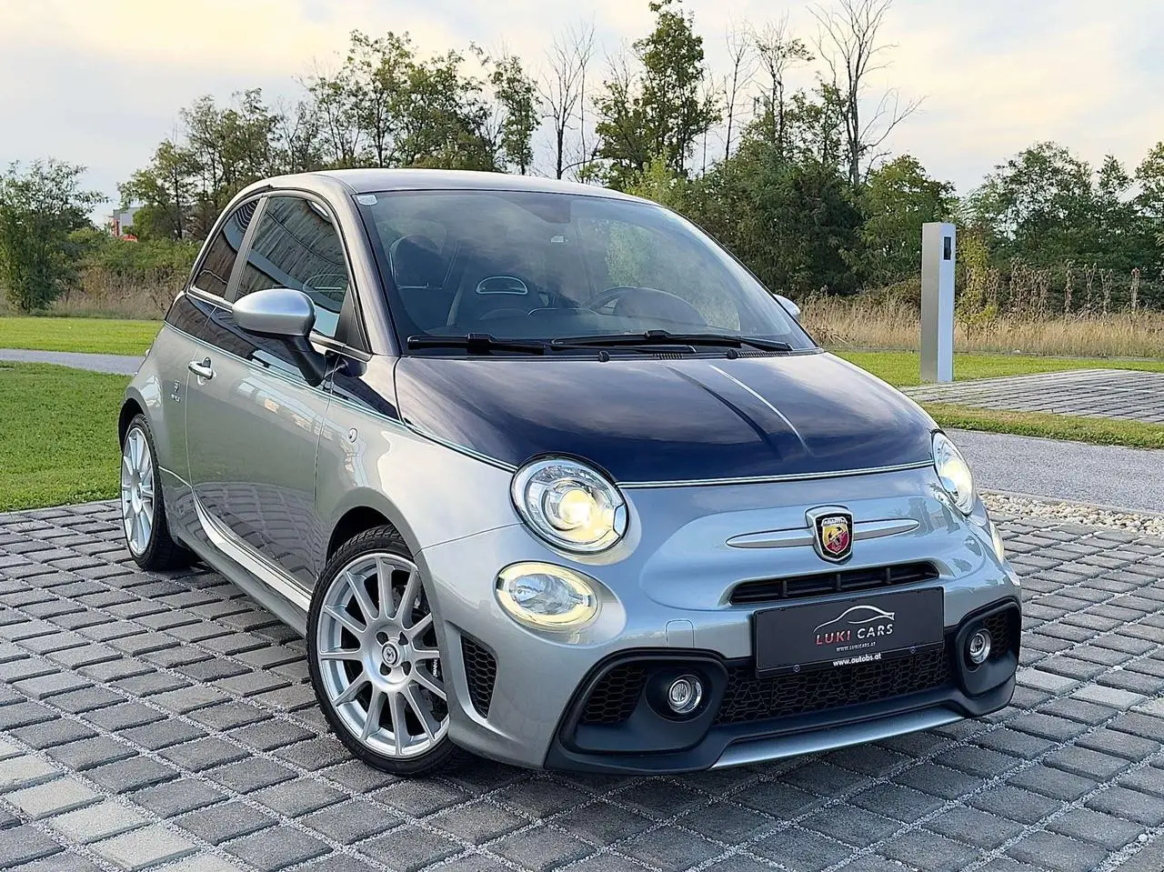 Photo 1 : Abarth 695 2018 Essence