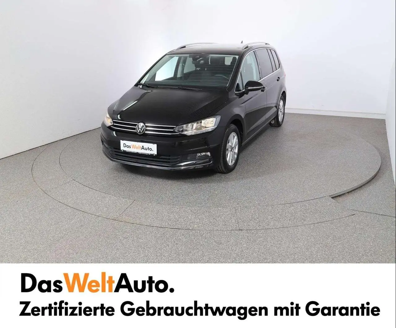 Photo 1 : Volkswagen Touran 2023 Petrol