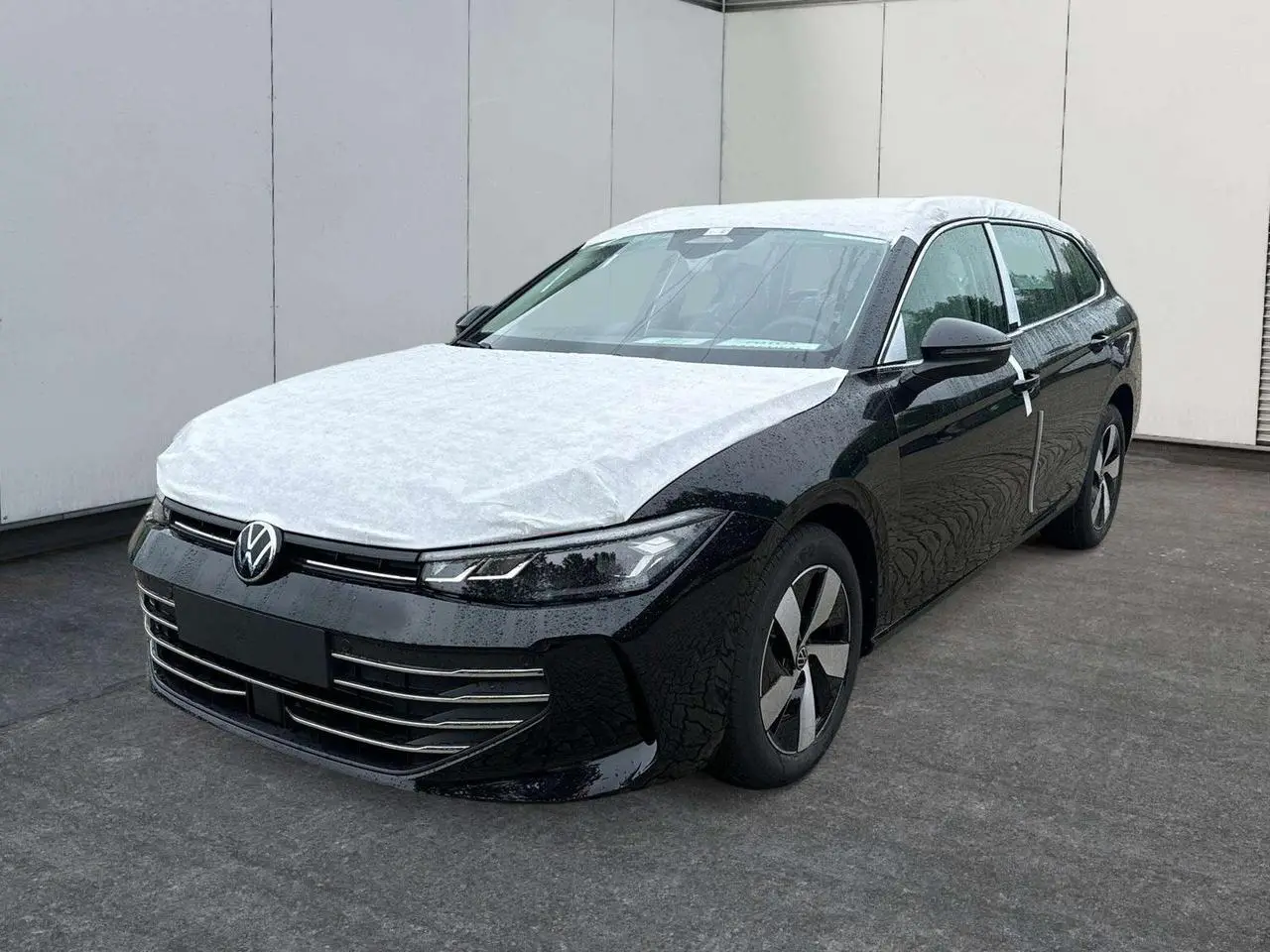 Photo 1 : Volkswagen Passat 2024 Petrol