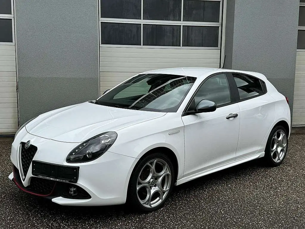 Photo 1 : Alfa Romeo Giulietta 2016 Diesel