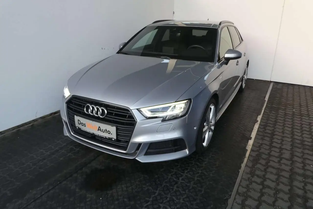 Photo 1 : Audi A3 2019 Petrol