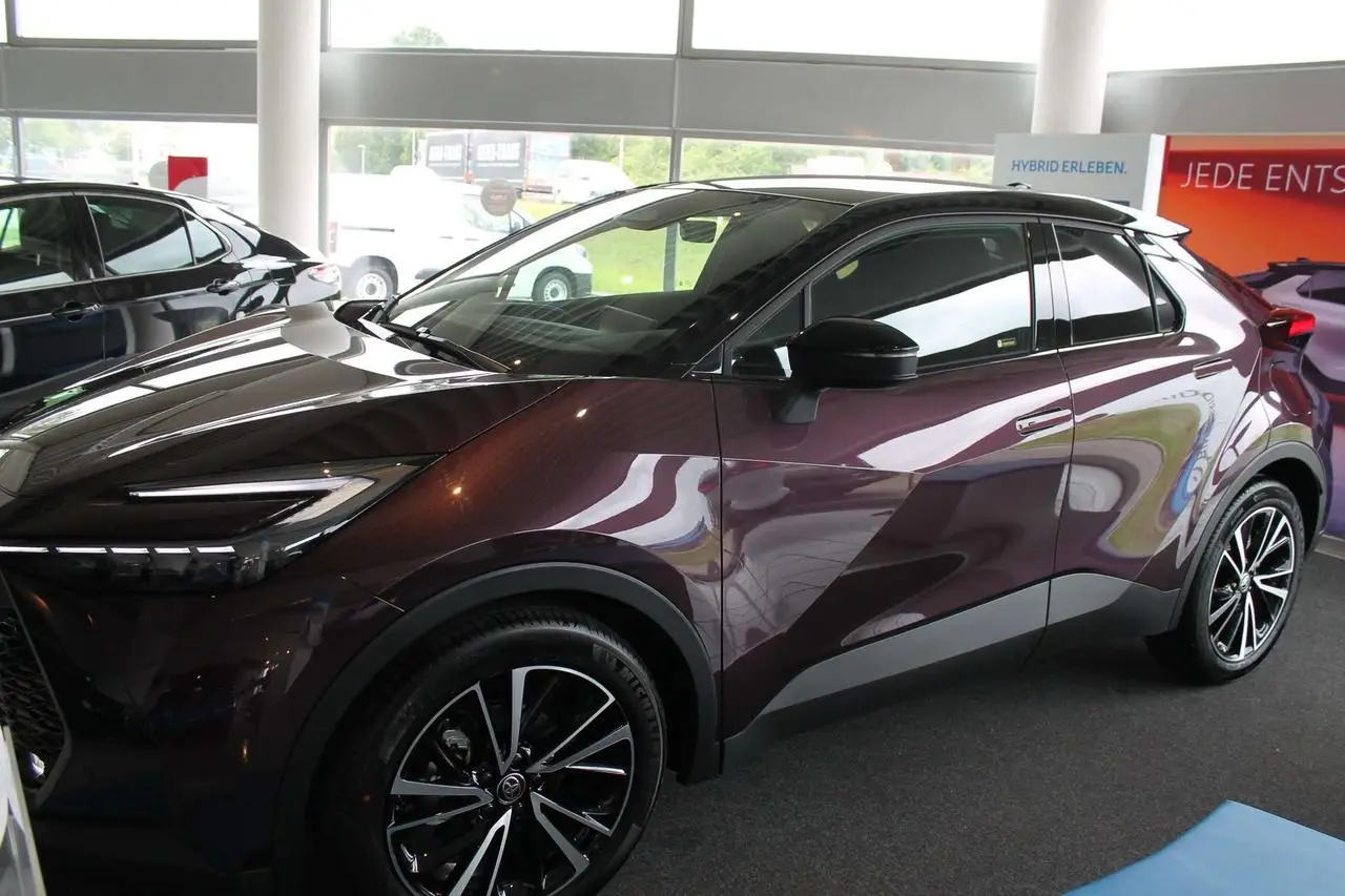 Photo 1 : Toyota C-hr 2024 Hybrid