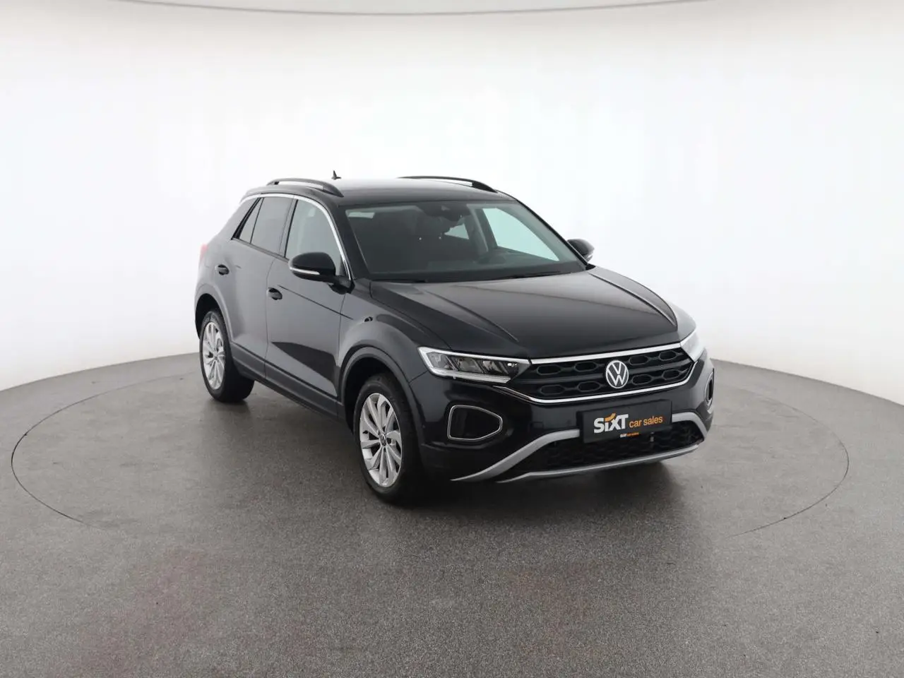 Photo 1 : Volkswagen T-roc 2023 Petrol