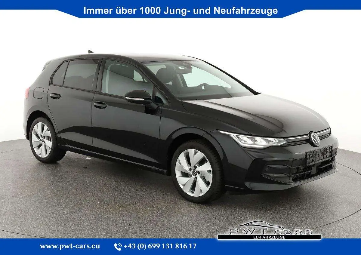 Photo 1 : Volkswagen Golf 2024 Petrol