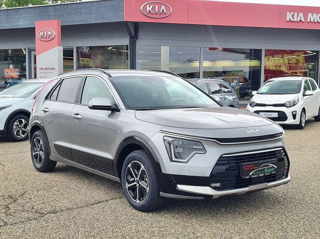 Photo 1 : Kia Niro 2024 Petrol