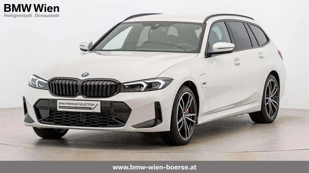 Photo 1 : Bmw Serie 3 2022 Hybrid