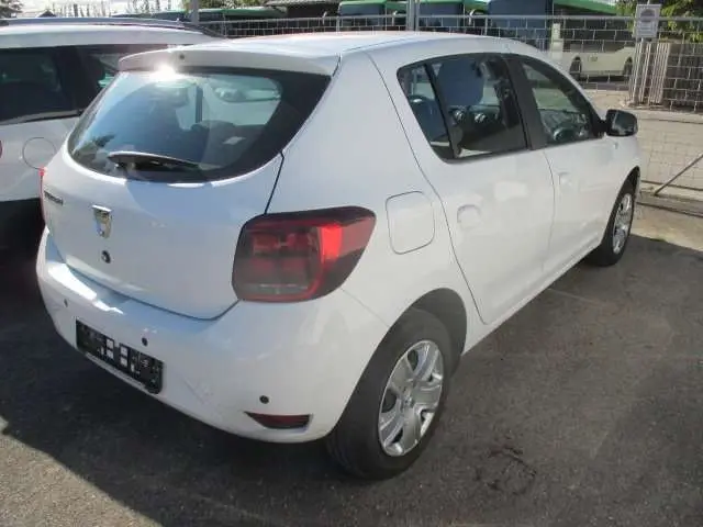 Photo 1 : Dacia Sandero 2019 Essence