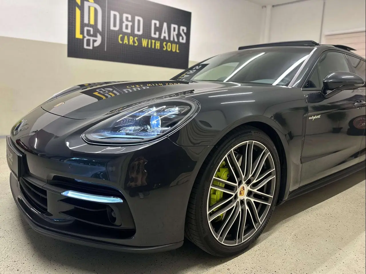 Photo 1 : Porsche Panamera 2019 Hybride