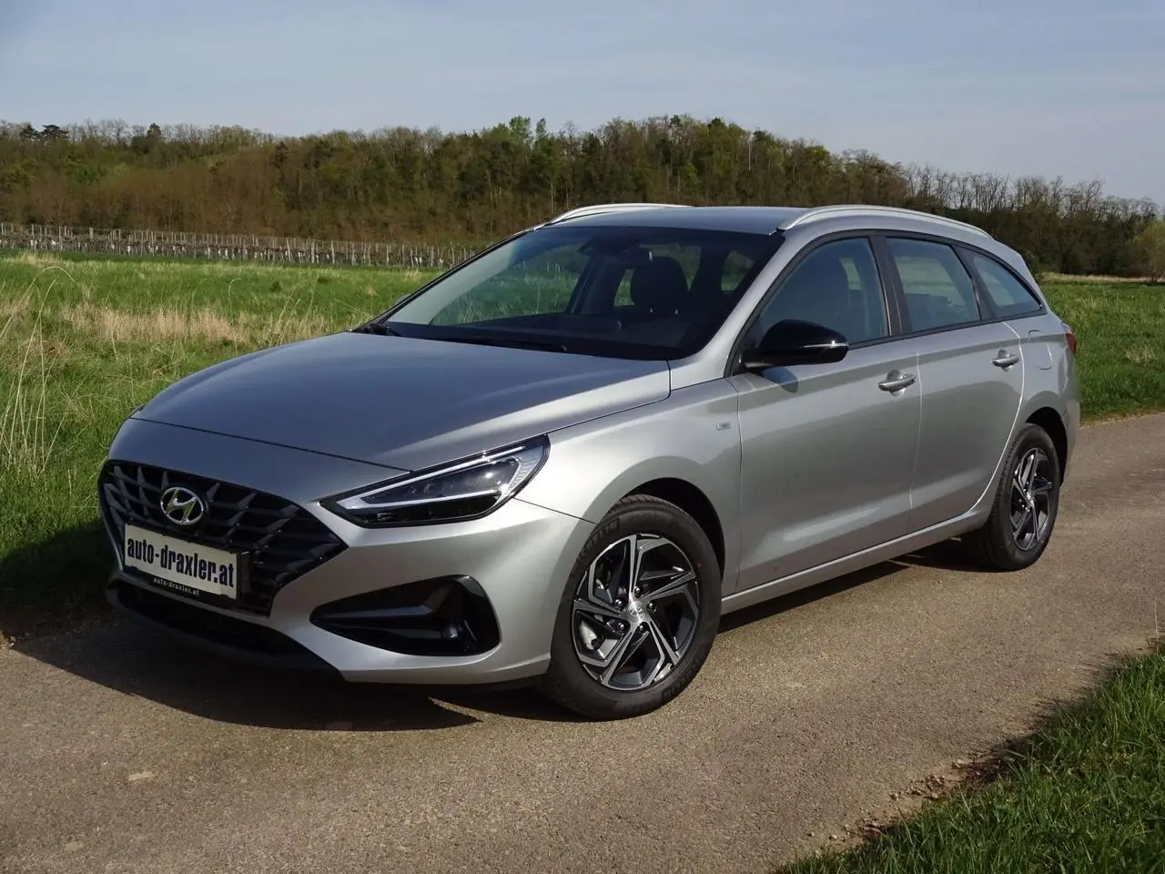 Photo 1 : Hyundai I30 2023 Petrol