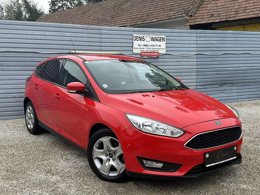 Photo 1 : Ford Focus 2015 Petrol