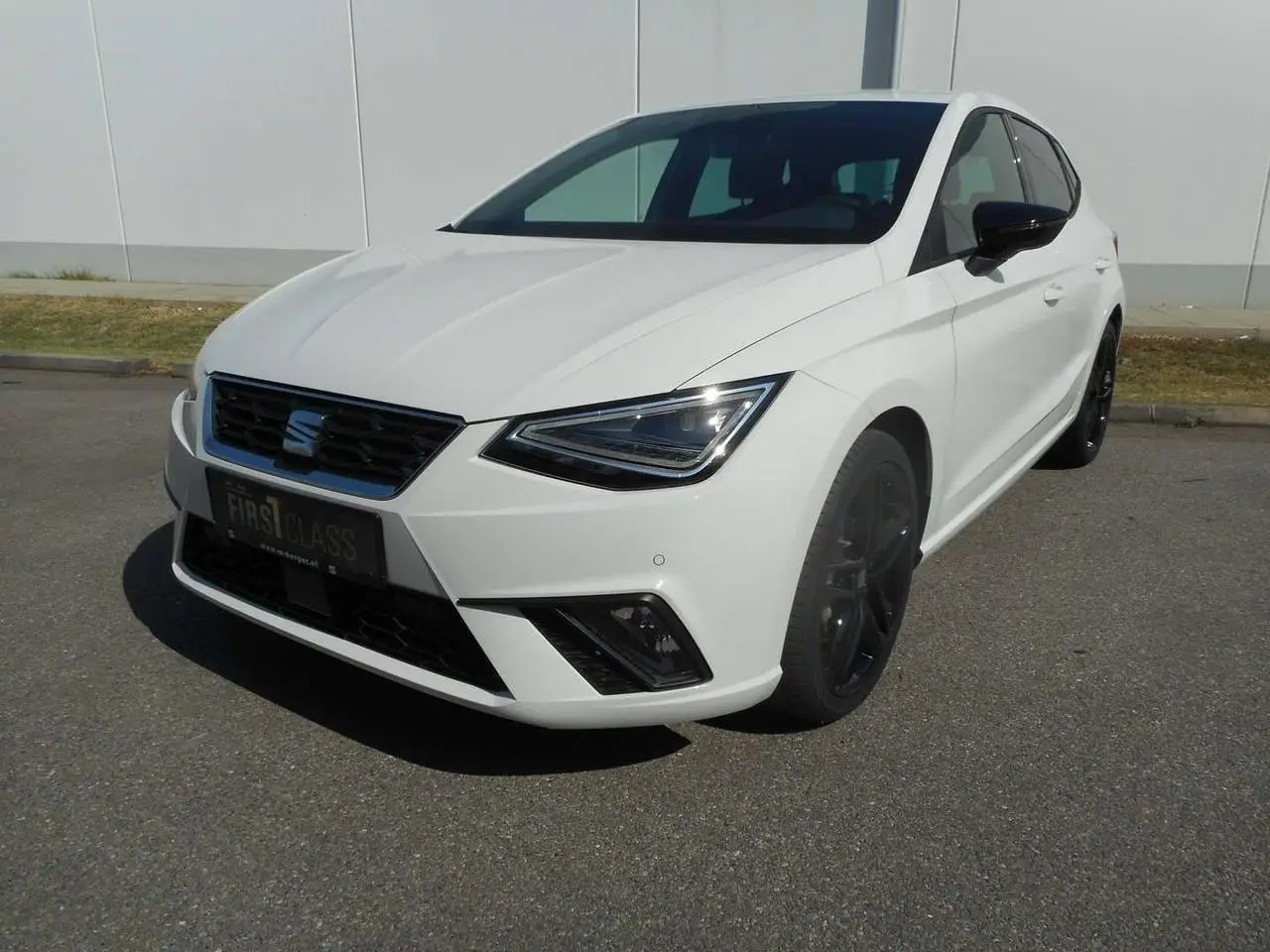 Photo 1 : Seat Ibiza 2024 Petrol