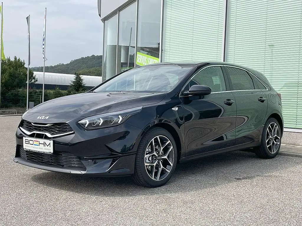 Photo 1 : Kia Ceed 2024 Petrol