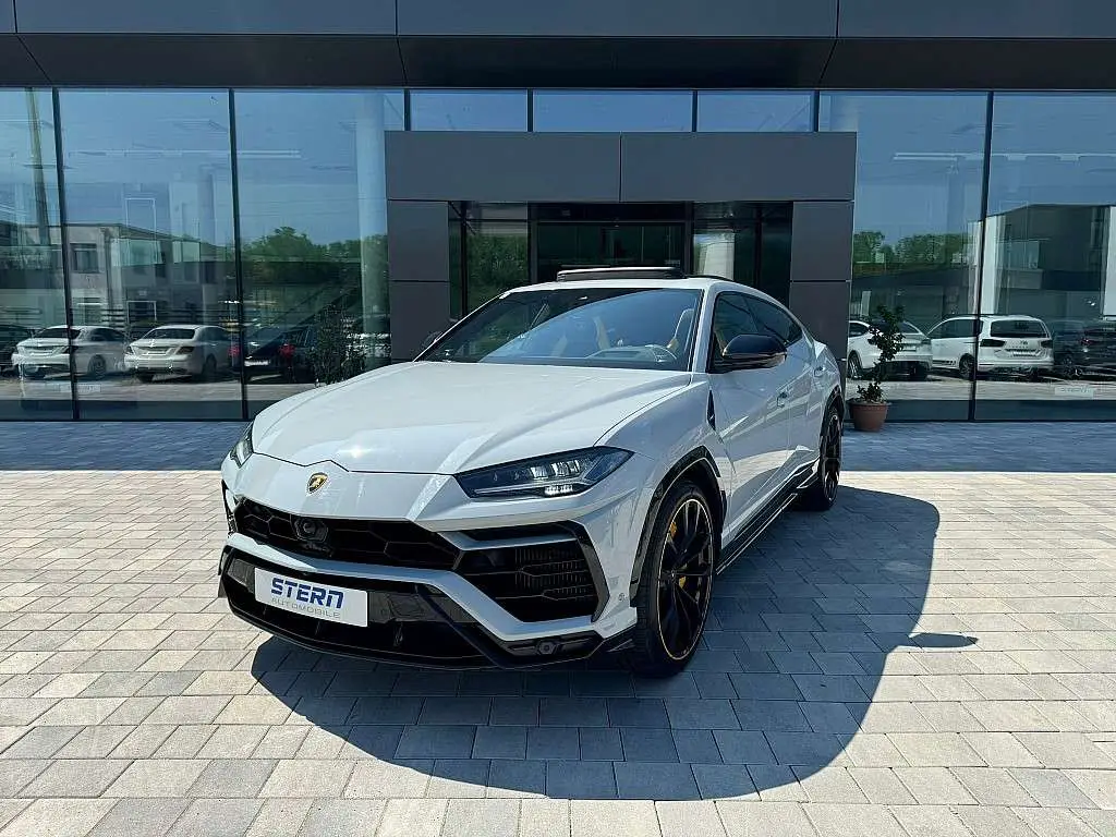 Photo 1 : Lamborghini Urus 2023 Essence