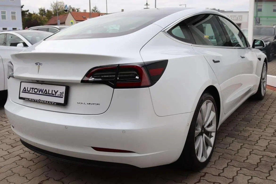 Photo 1 : Tesla Model 3 2019 Electric