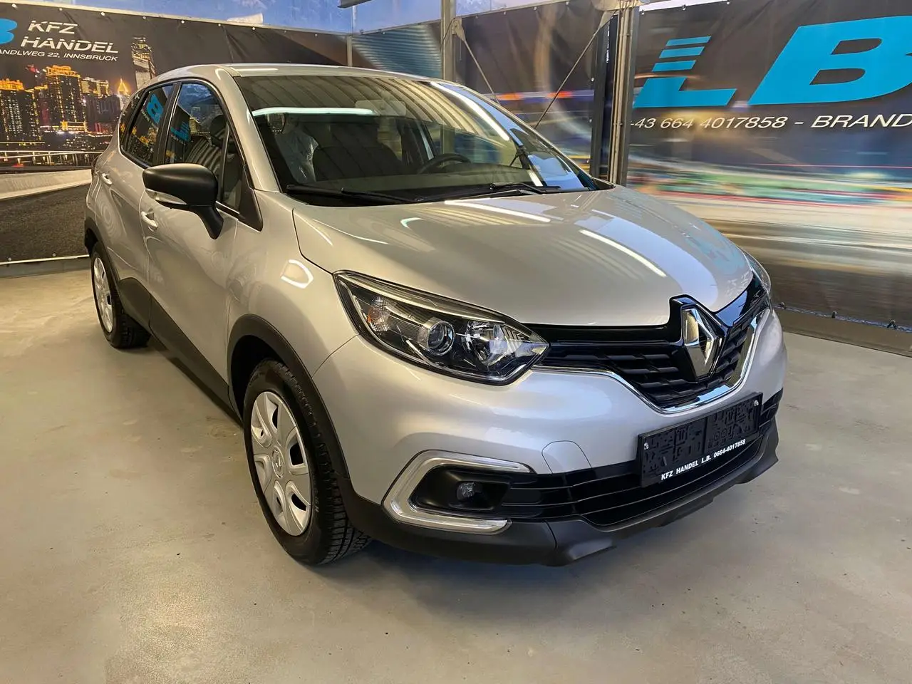 Photo 1 : Renault Captur 2019 Essence