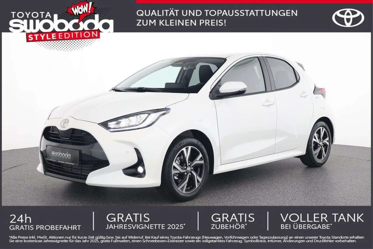 Photo 1 : Toyota Yaris 2024 Hybrid