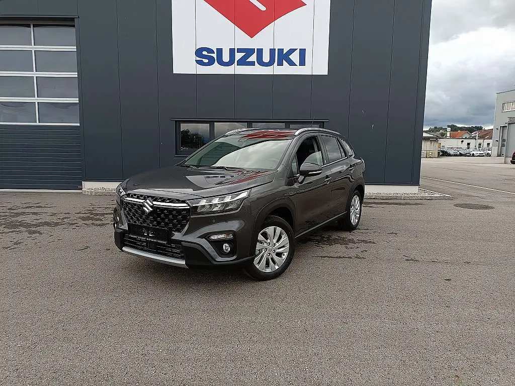 Photo 1 : Suzuki S-cross 2022 Petrol