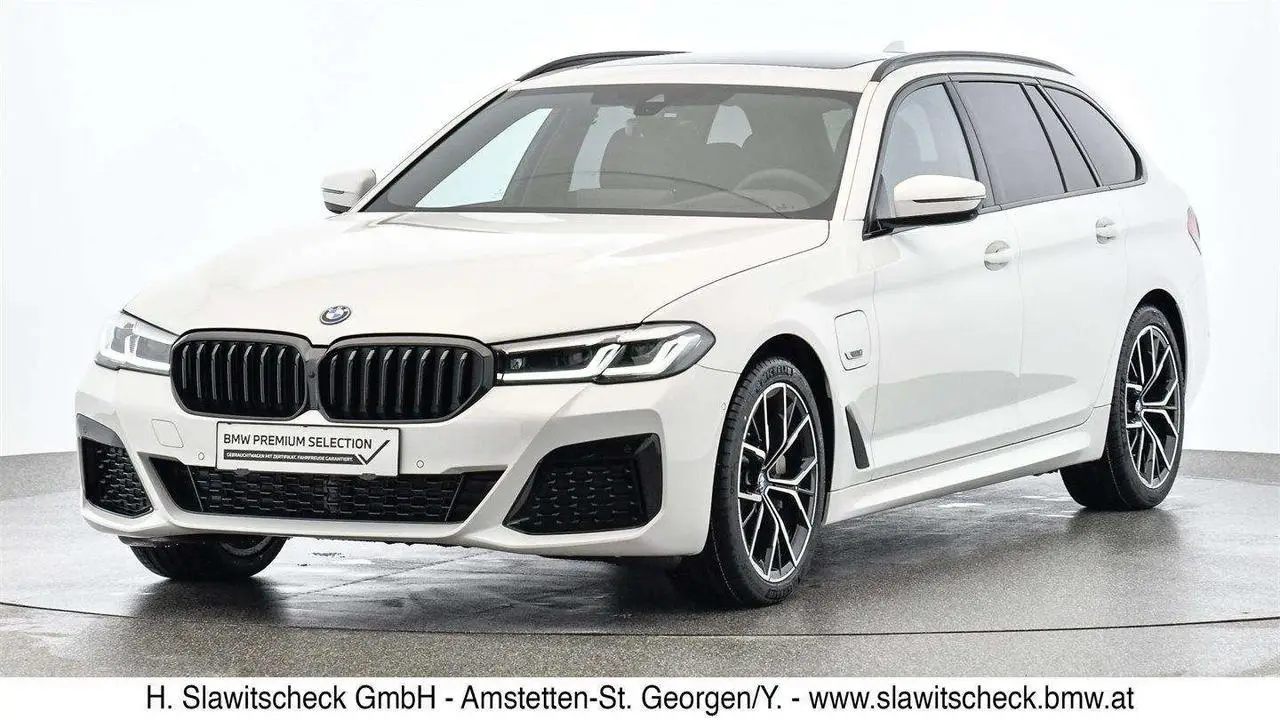 Photo 1 : Bmw Serie 5 2023 Hybrid