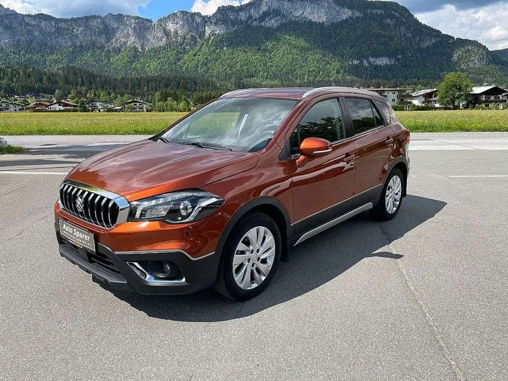 Photo 1 : Suzuki Sx4 2019 Petrol