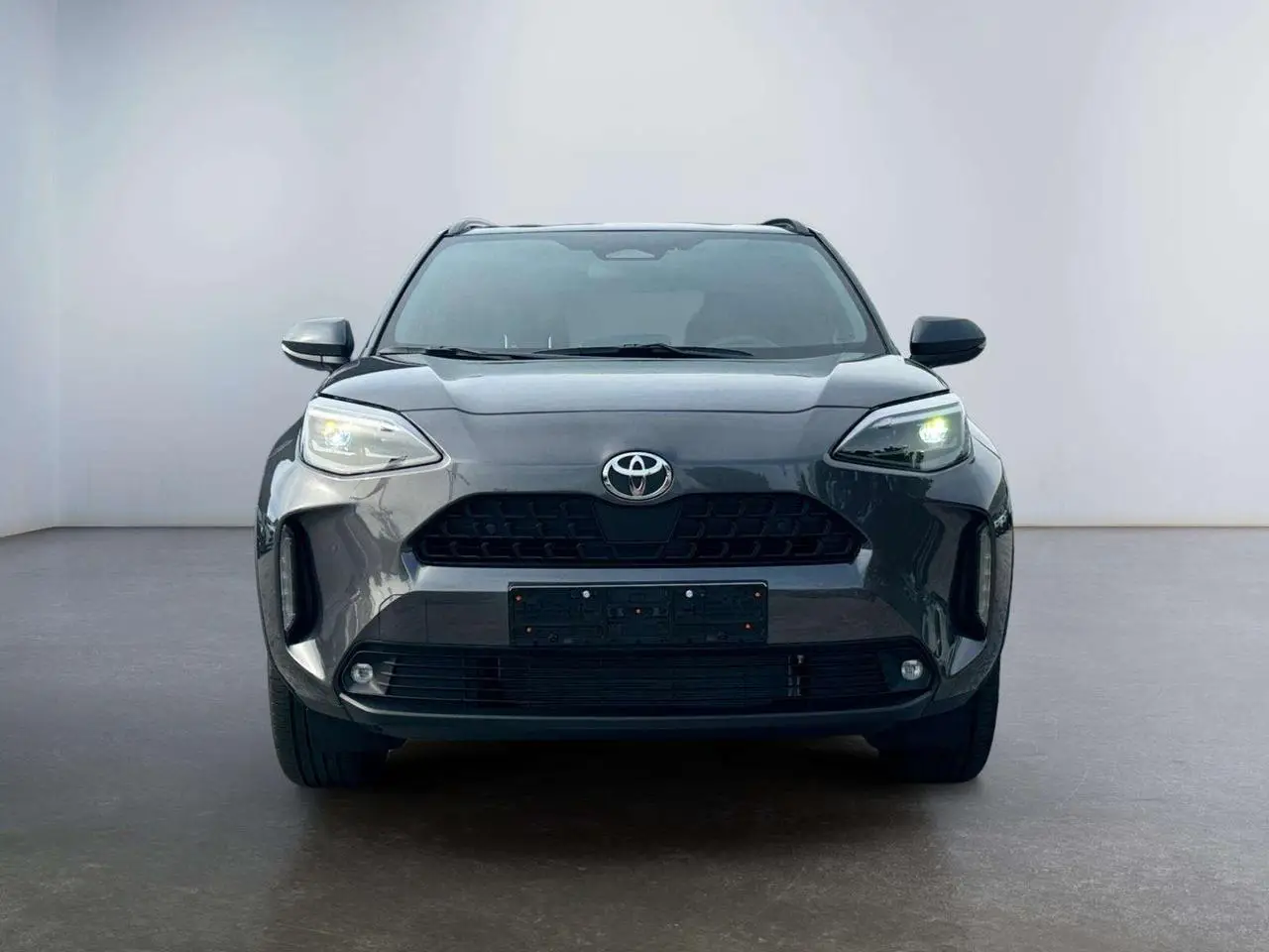 Photo 1 : Toyota Yaris 2024 Hybrid