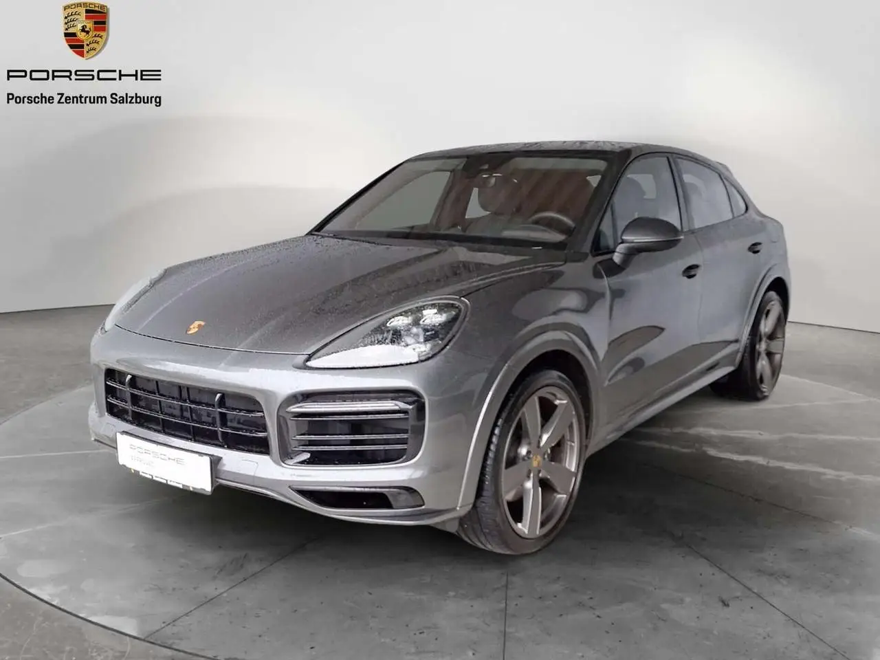 Photo 1 : Porsche Cayenne 2020 Petrol